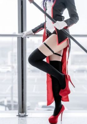 男女野外树林野战_720高清完整版